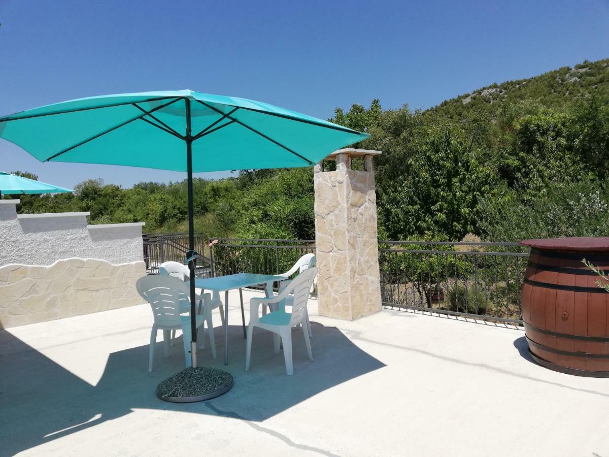 Goga * Skradin